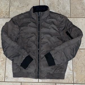 Calvin Klein Jeans Men’s Bomber/Flight Jacket, Dark Camo, Size M.